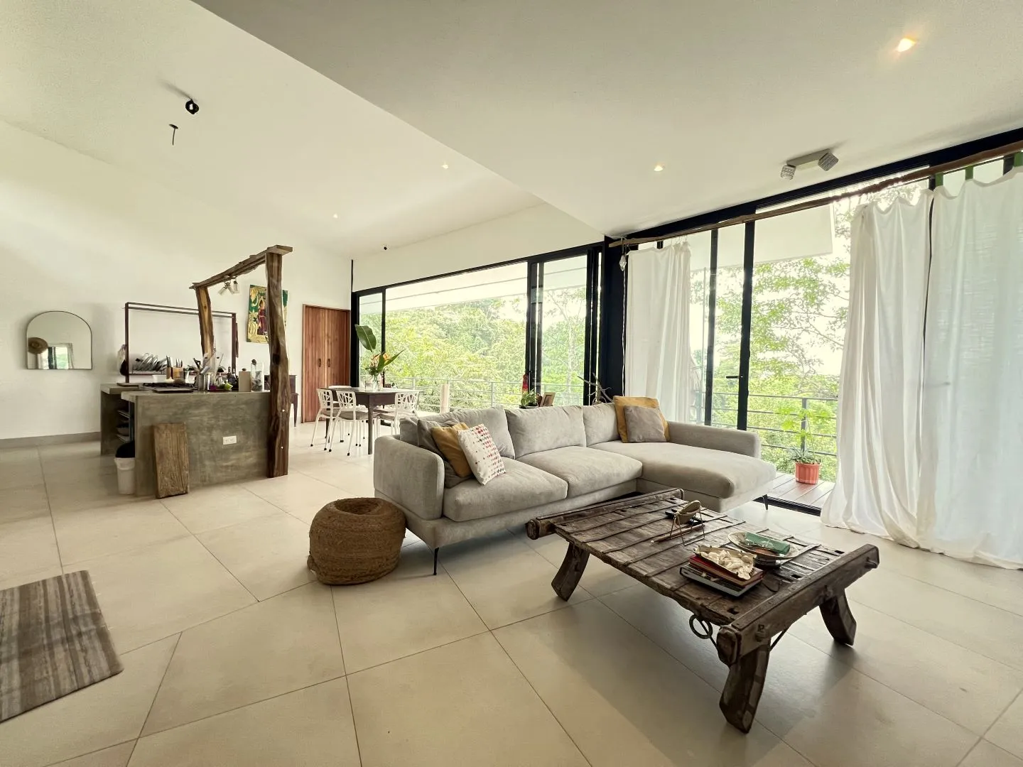 3 bedroom villa, 2 appartments with breathtaking ocean view in Santiago de Hermosa - image 4