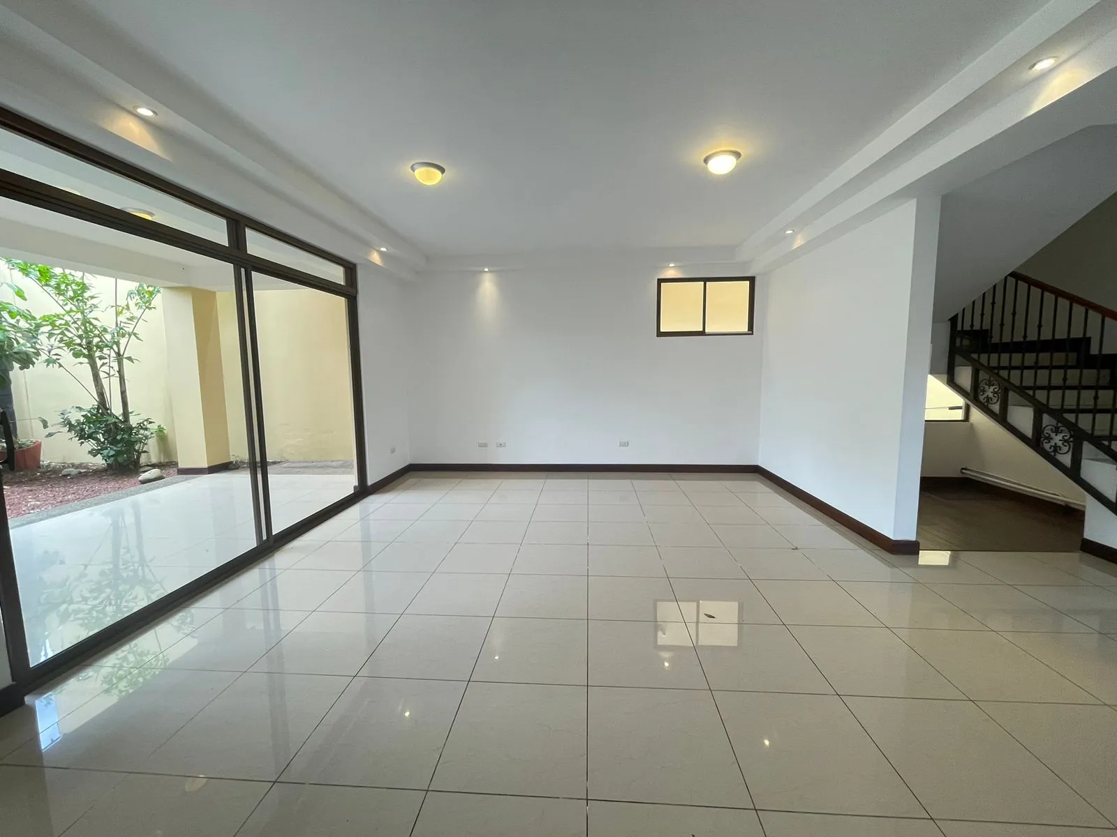 For Sale: Residencial House in Santa Ana - image 6