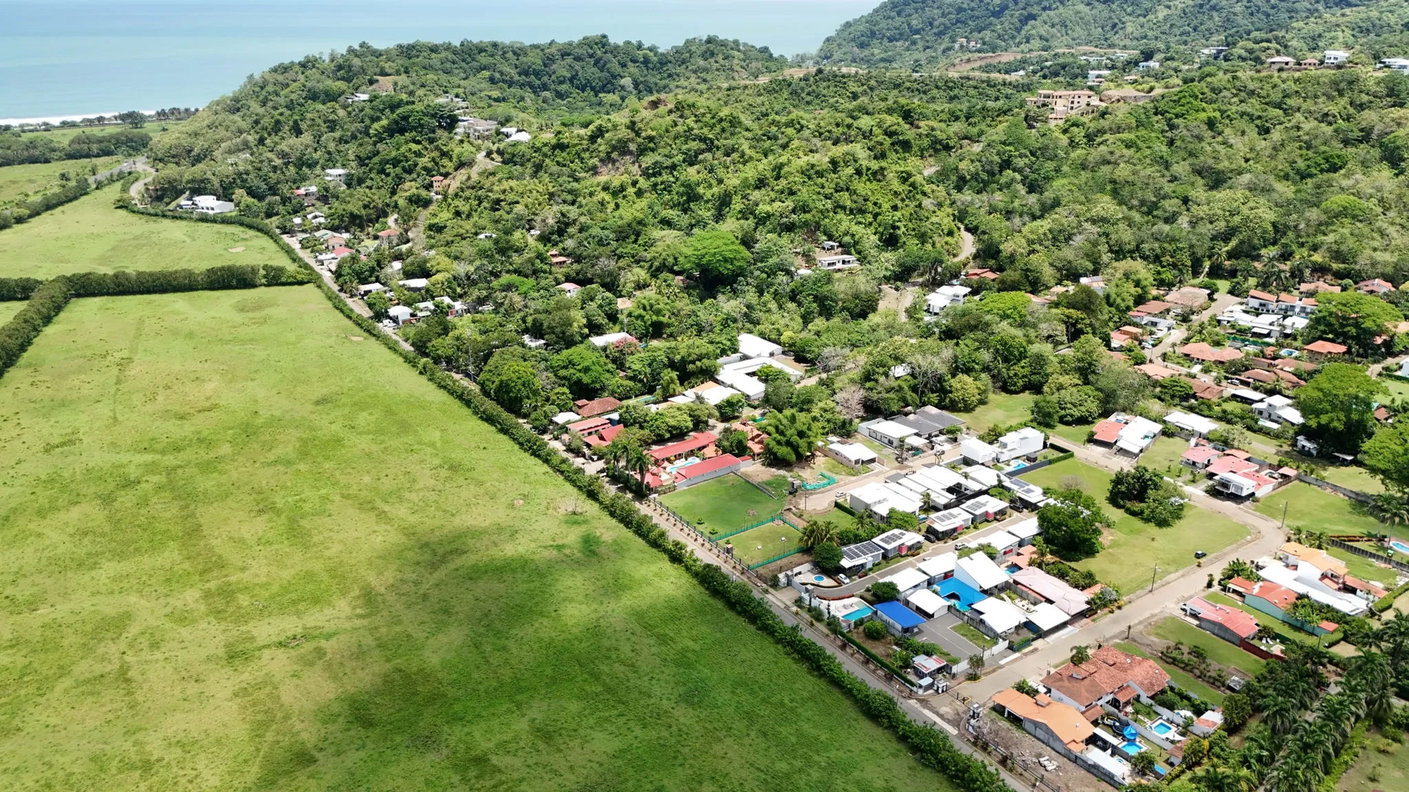 Discover this beautiful brand-new home located in an exclusive residential community in Playa Hermosa, just minutes away from one of Costa Rica’s most stunning beaches. - image 8