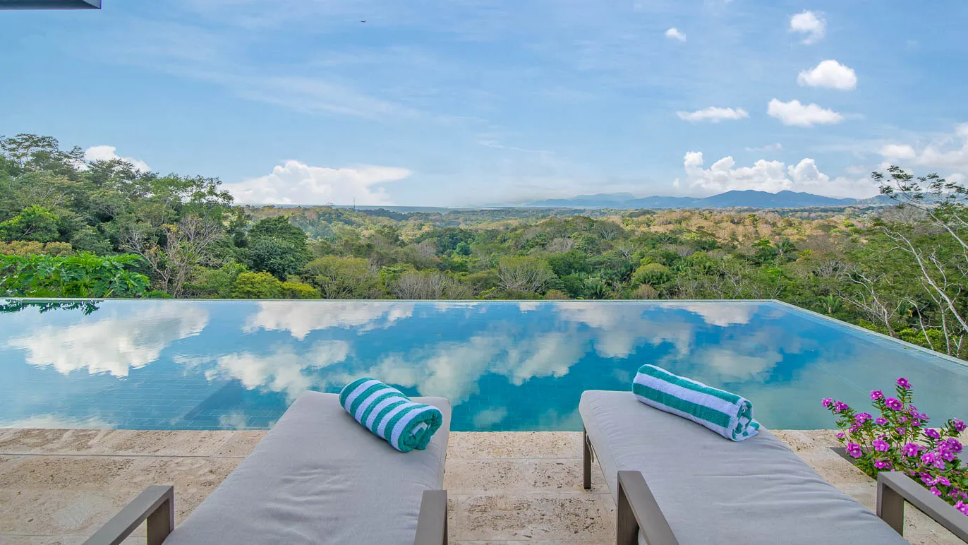 Luxurious 5 bedroom villa with pool and incredible views in Playa Hermosa Santa Teresa - image 6
