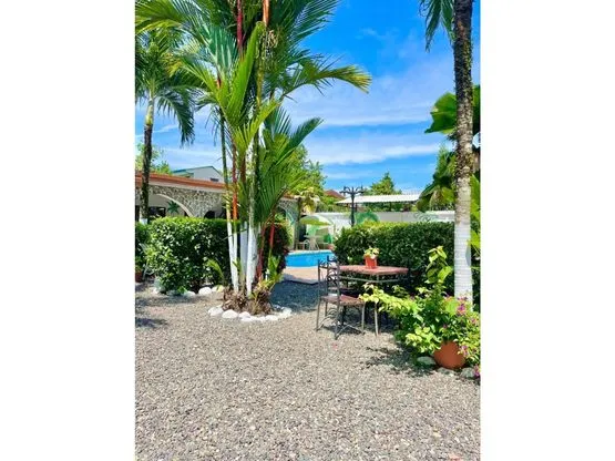 Invest Opportunity with this Hostel in Jaco - image 10