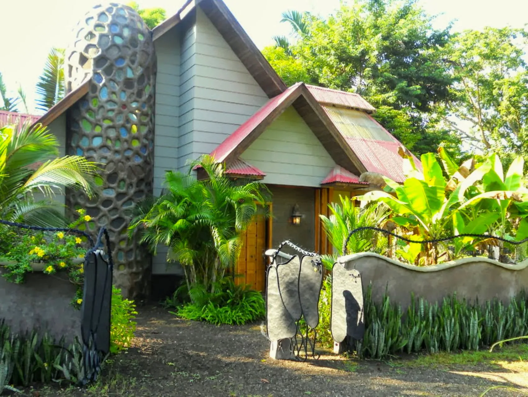 Gaudi-Inspired Beach house in Mal Pais - image 2