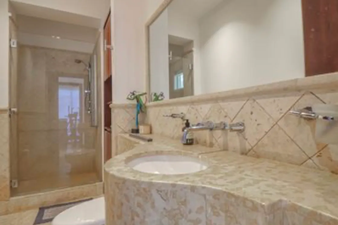 Vendo Condominio en San Rafael de Escazú - image 11