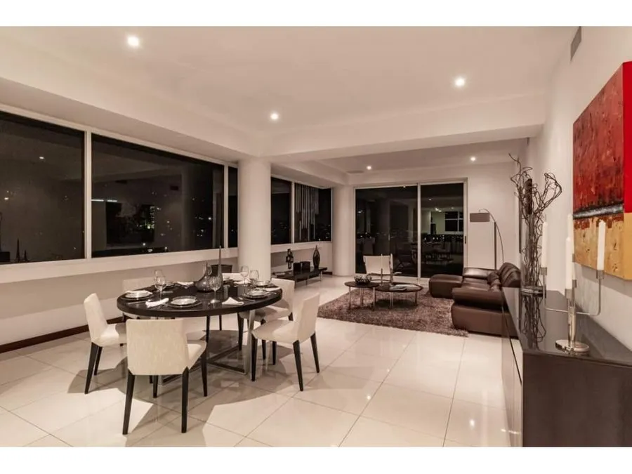 Luxury 3-Bedroom Penthouse in Escazú, San José - image 10