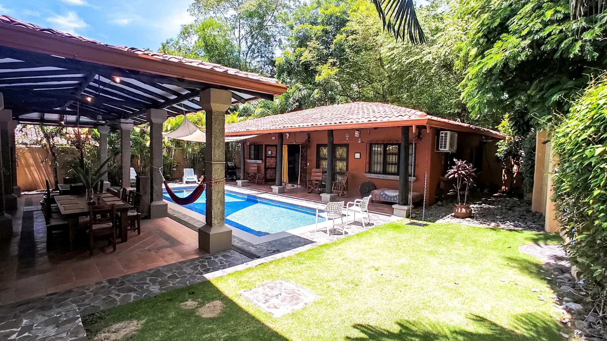 Five bedroom luxury resort villa with pool near Playa Hermosa, Puntarenas - image 8