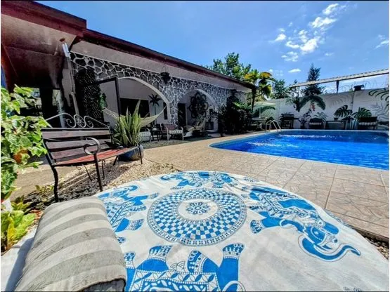 Invest Opportunity with this Hostel in Jaco - image 2