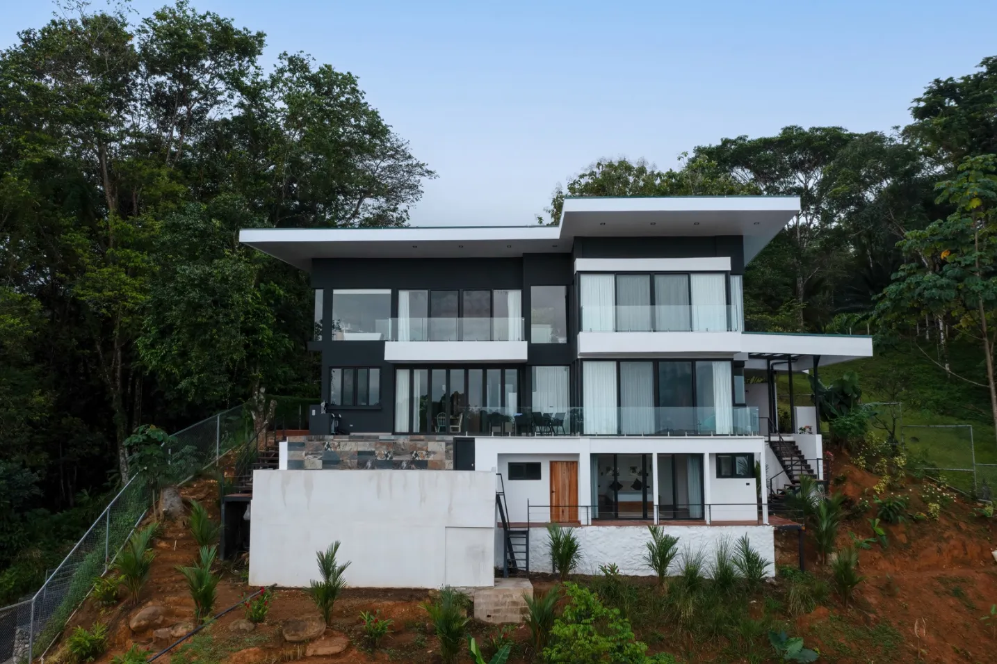 LUXURY INVESTMENT PROPERTY WITH STUNNING OCEAN VIEWS IN UVITA, PUNTARENAS - image 6