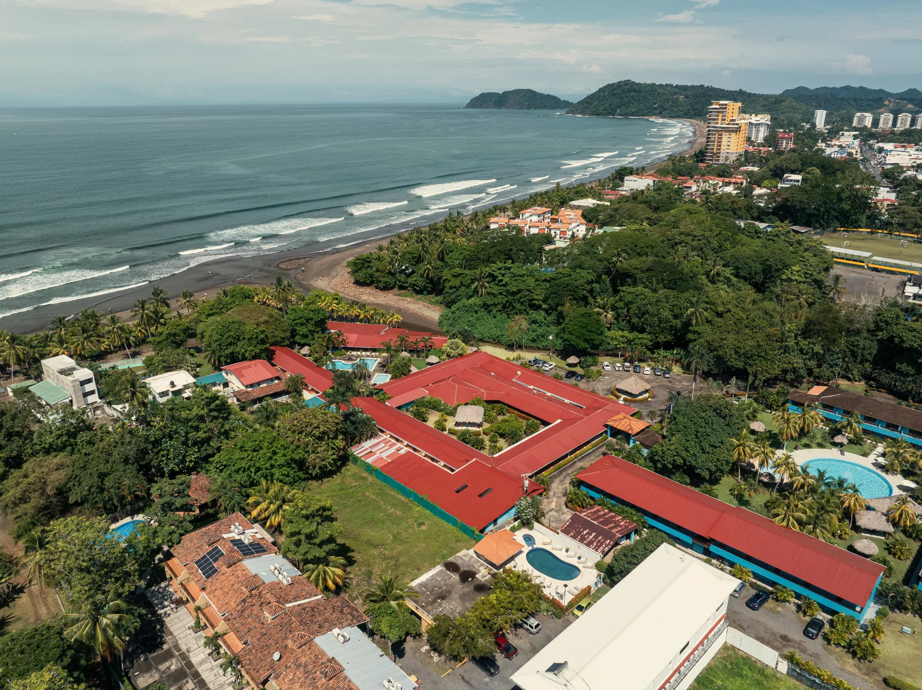 Beautiful Lot a few meters from the beach - image 2