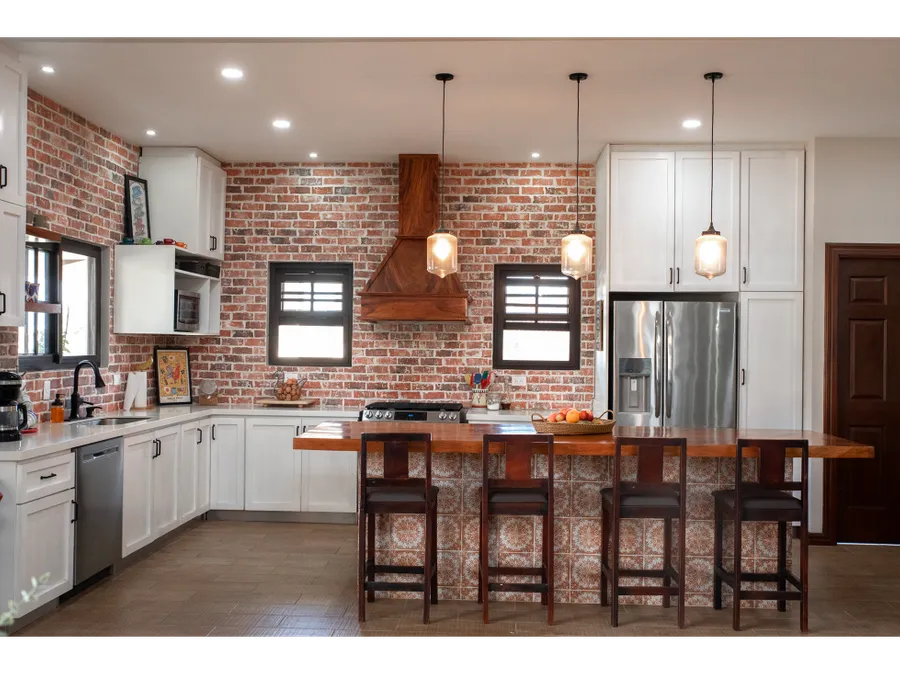 For Sale: Exclusive Luxury Residence in Gated Community – Santa Ana - image 10