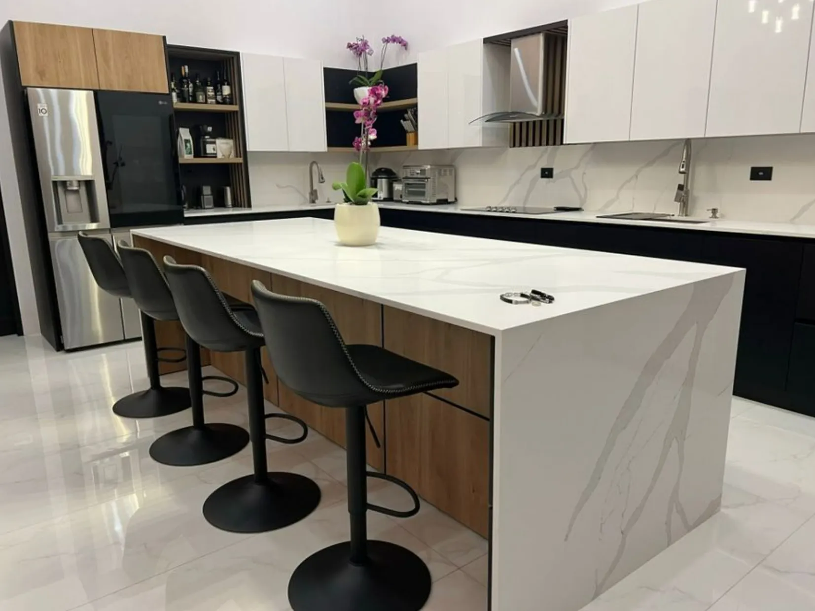 MODERN & ELEGANT HOUSE WITH CITY VIEW IN PEREZ ZELEDON, COSTA RICA - image 15