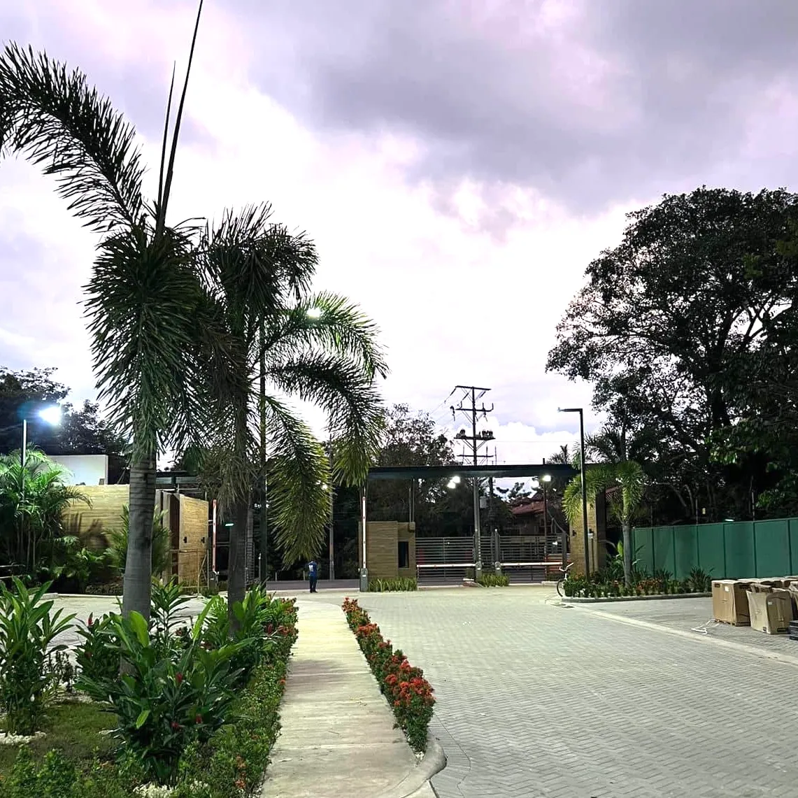 Sale / Stunning Condominium Apartments, Jaco, Puntarenas - image 2