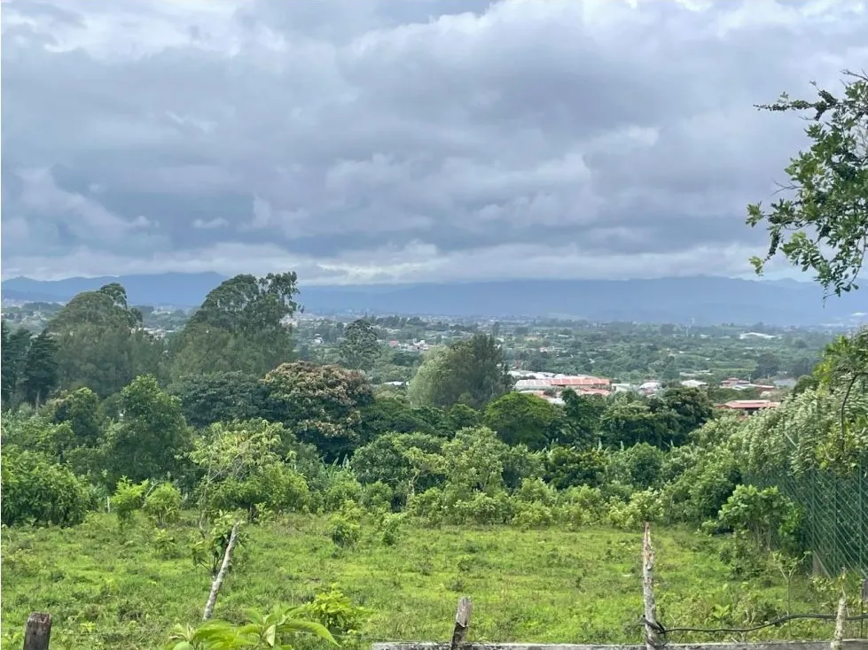 For Sale: This beautiful 1.12-hectare estate in Santa Cecilia de San Isidro de Heredia, on Caricias Street. - image 3