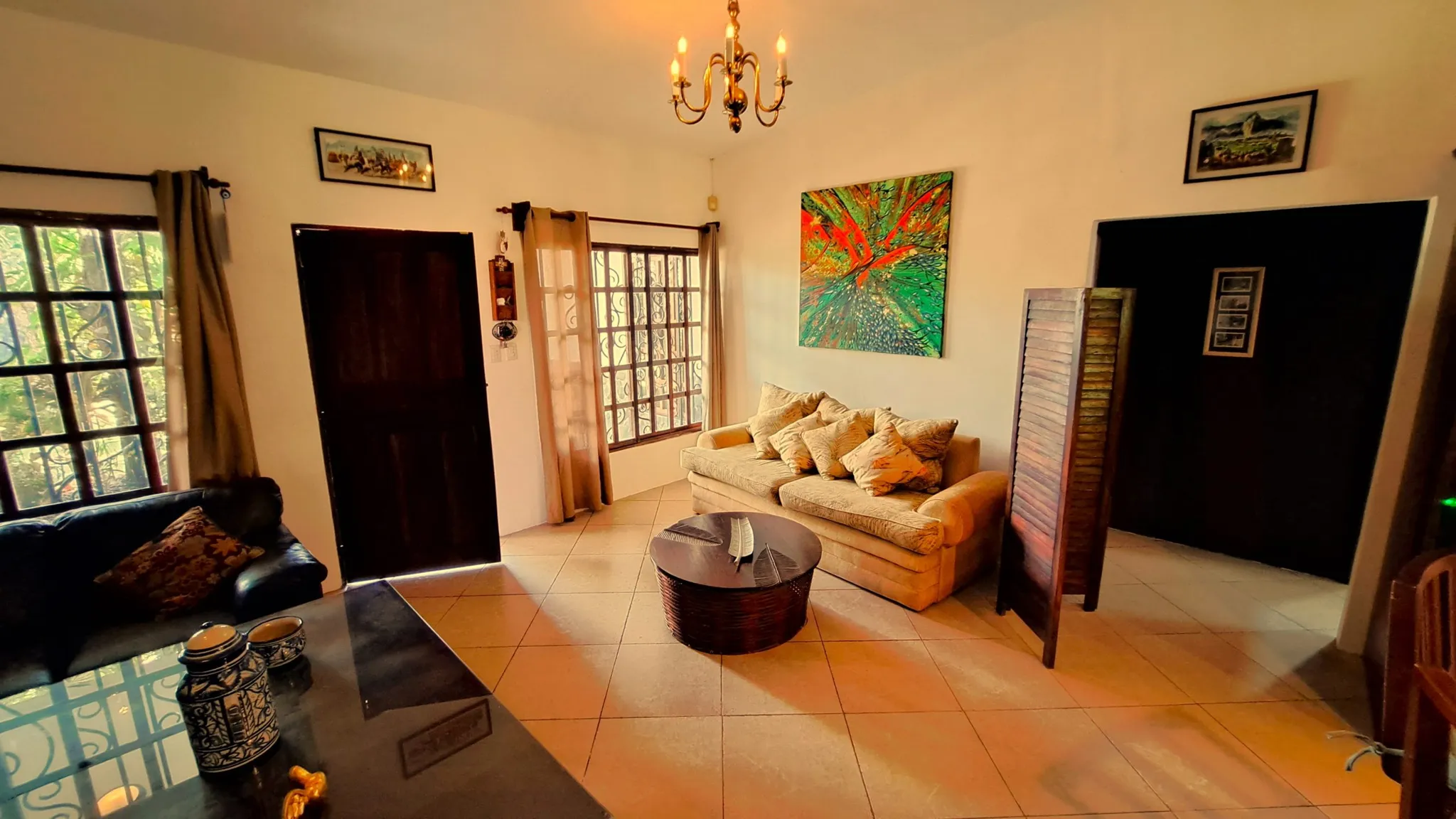 4-bedroom Detached Home with large Backyard near downtown Jacó - image 7