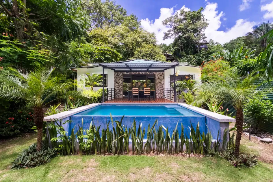 Two Bedroom Home with Studio and Swimming Pool 5 minutes from Santa Teresa Beach - image 3