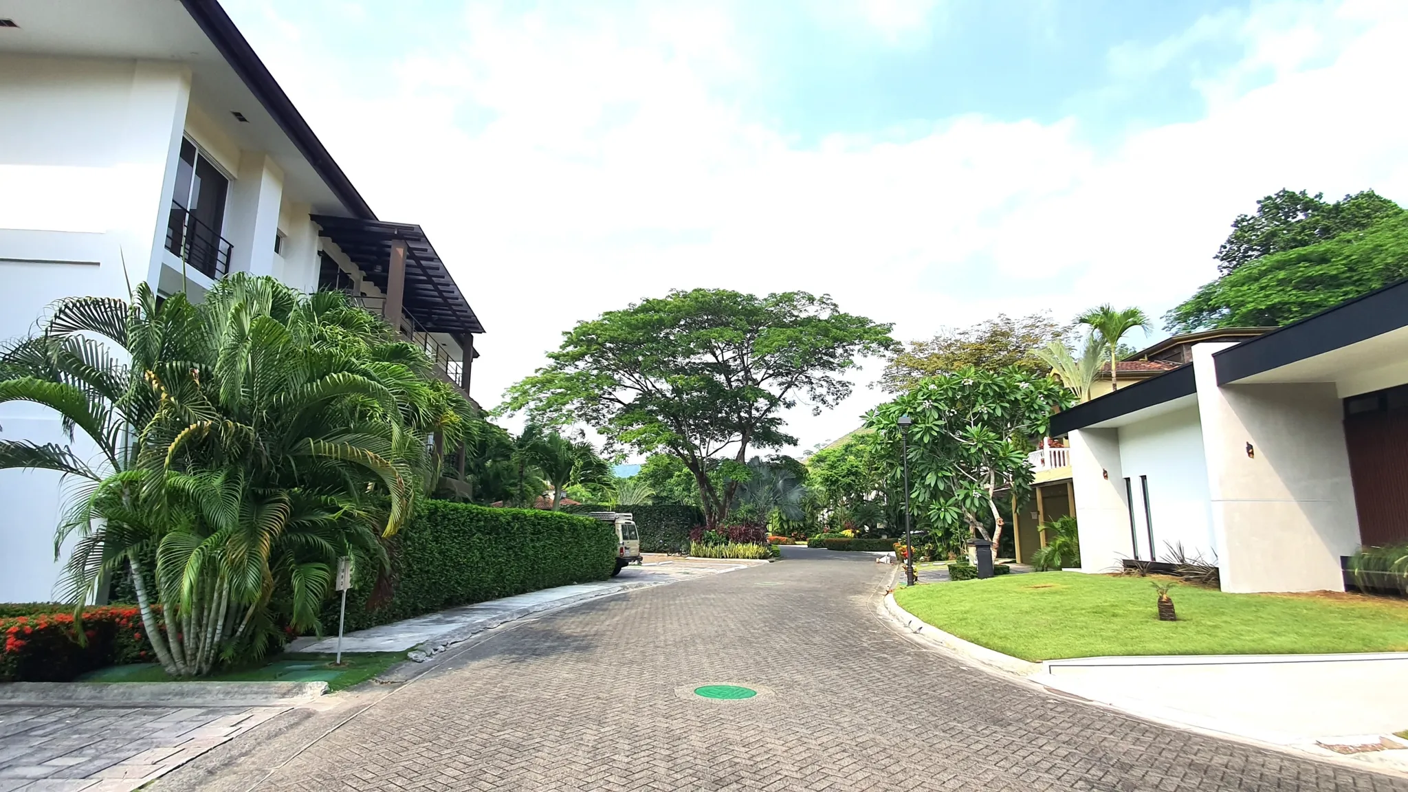 Charming Apartment for Sale in La Floresta, Herradura - image 7