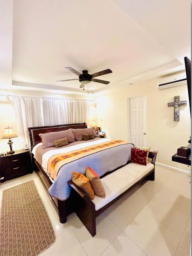 Beautiful Single-Level Home in Escazú - image 6