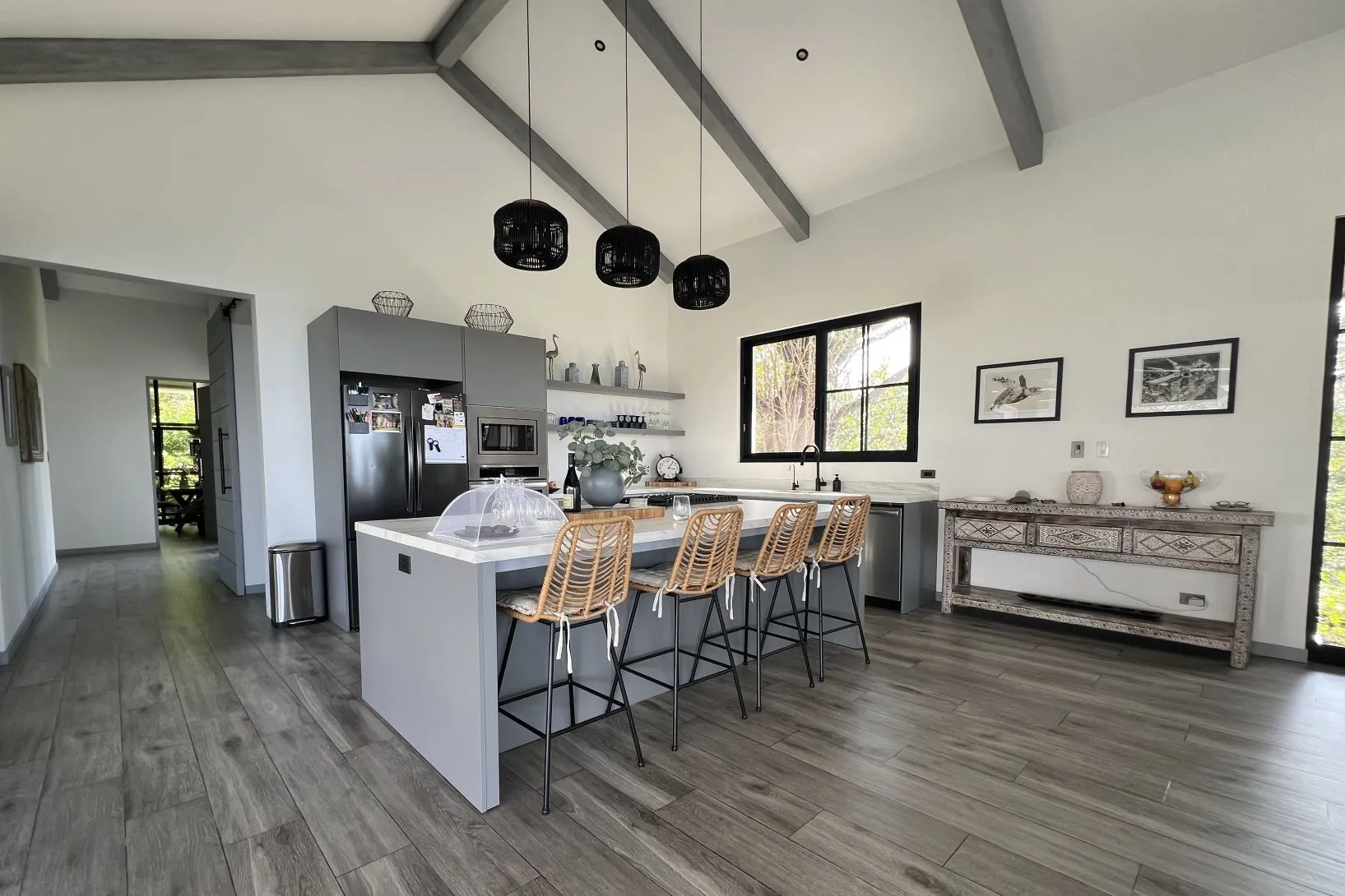 Luxurious 5 bedroom villa with pool and incredible views in Playa Hermosa Santa Teresa - image 12