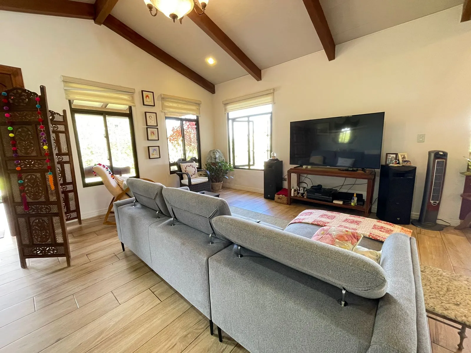 FOR SALE: Charming Get away Property in Zaragoza de Palmares - image 5