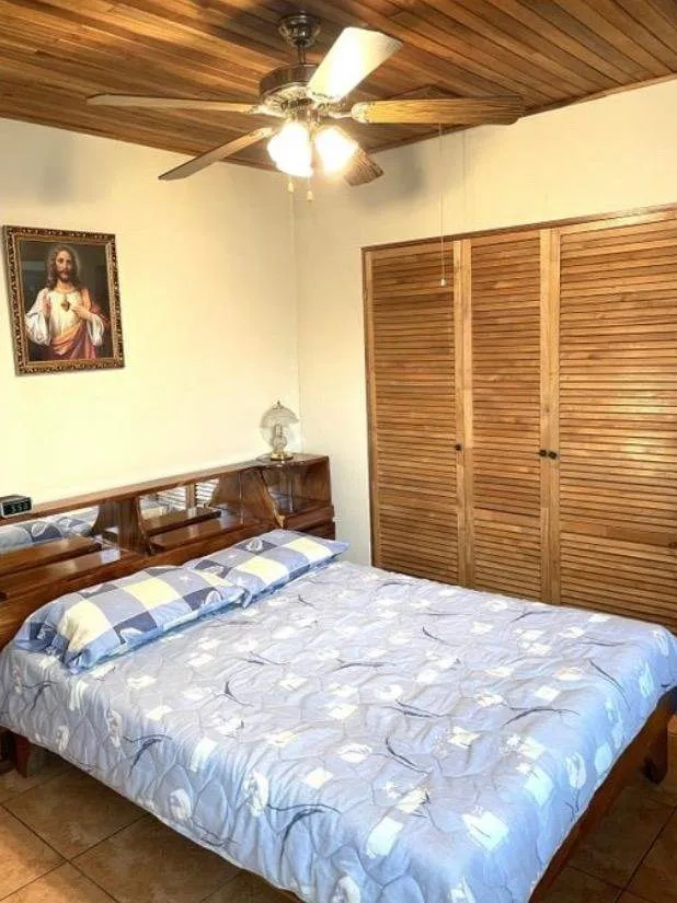 Sale / Interesting Property, (House and Apartments), La Uruca, San Jose - image 11