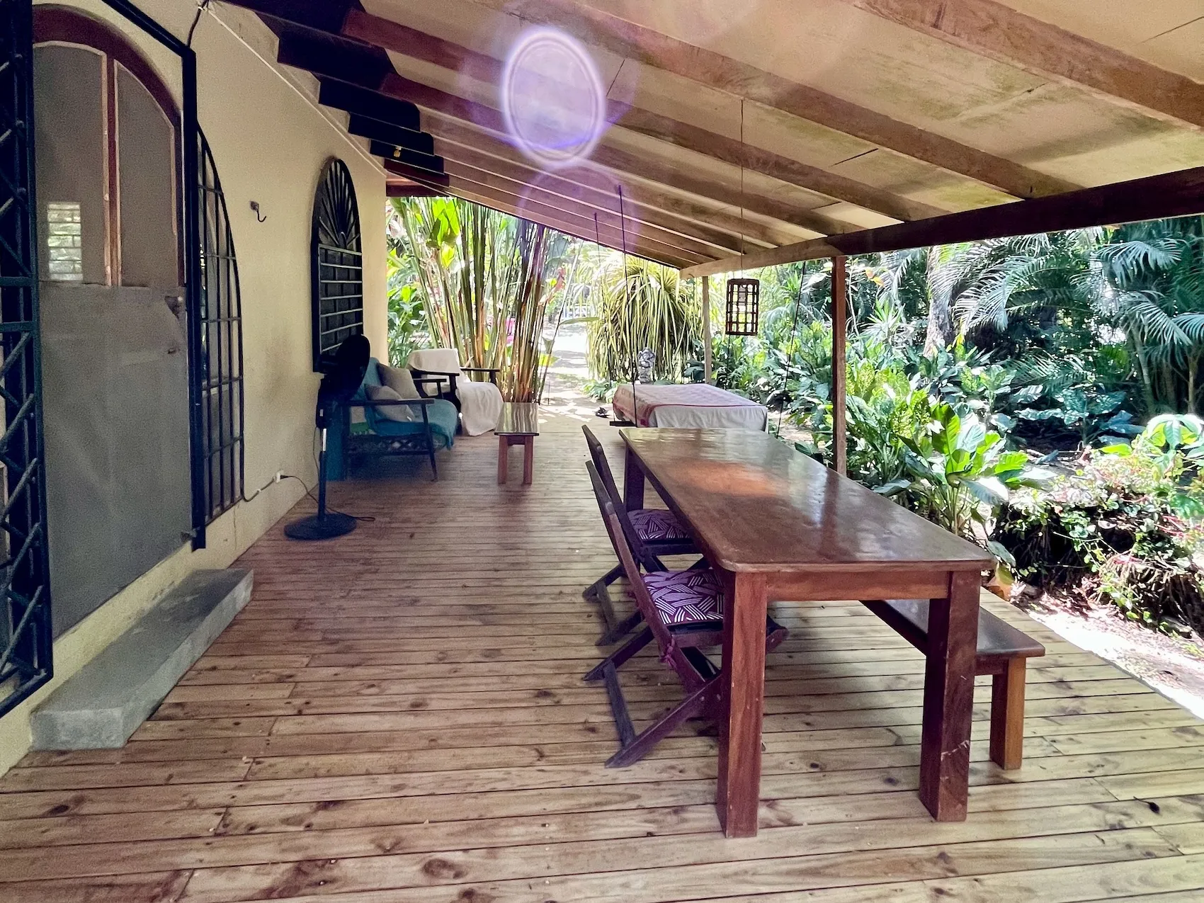 Cozy 3-Bedroom Home on 859m² Lot, Just Steps from the Ocean in Santa Teresa North - image 4