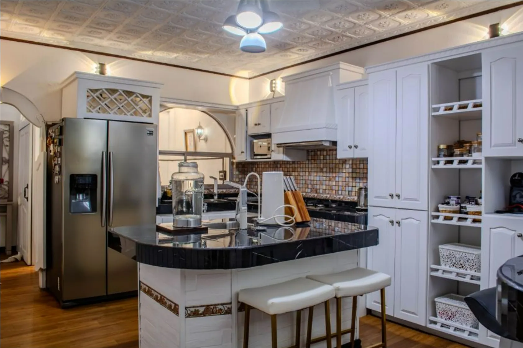 LUXURIOUS AND REFRESHING HOUSE IN PEREZ ZELEDON, COSTA RICA - image 7