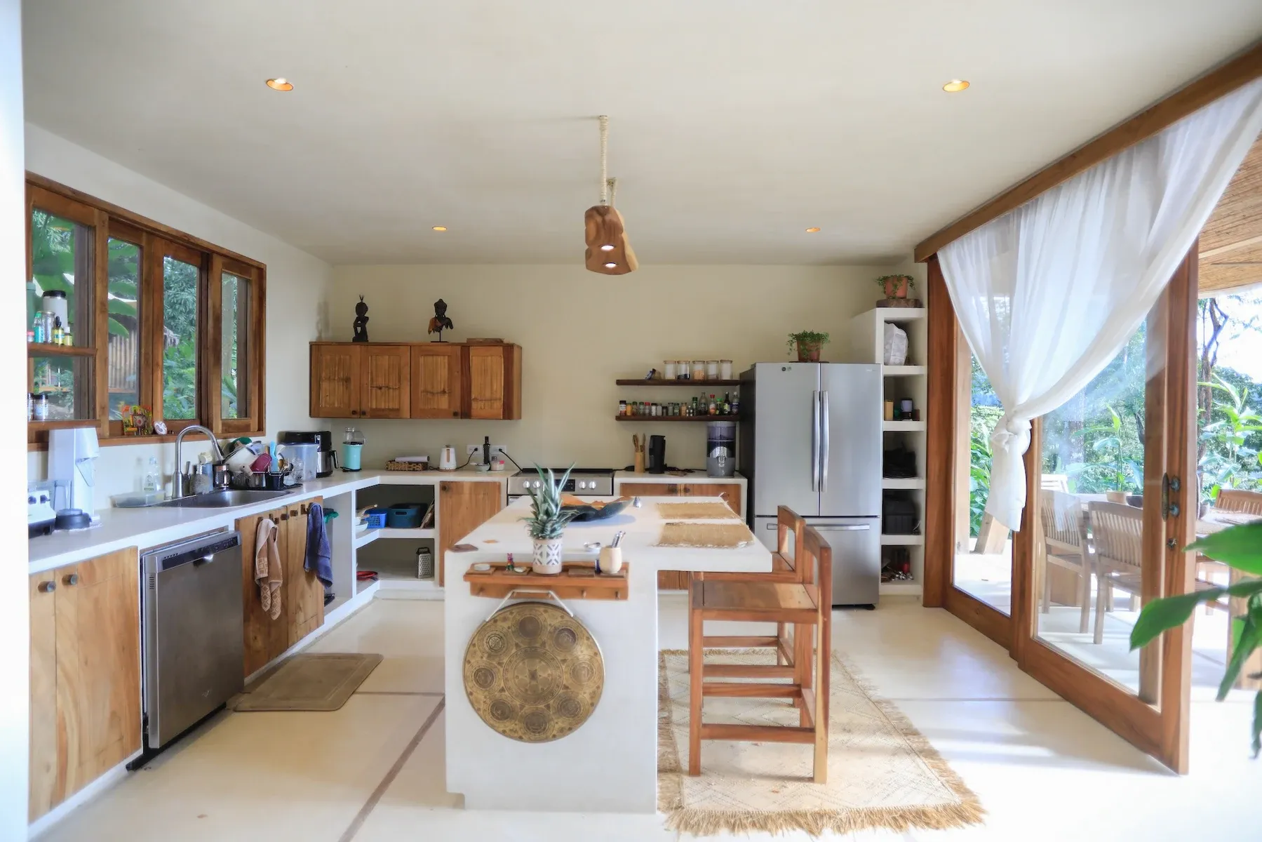 Three Beautifully Styled Homes with Ocean View Just Minutes from the Beach in Santa Teresa - image 7