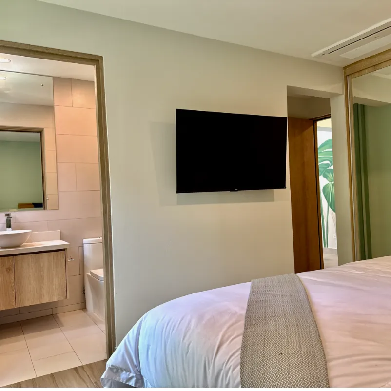“Exclusive Sunset-View Apartment at Torres del Mar” - image 13