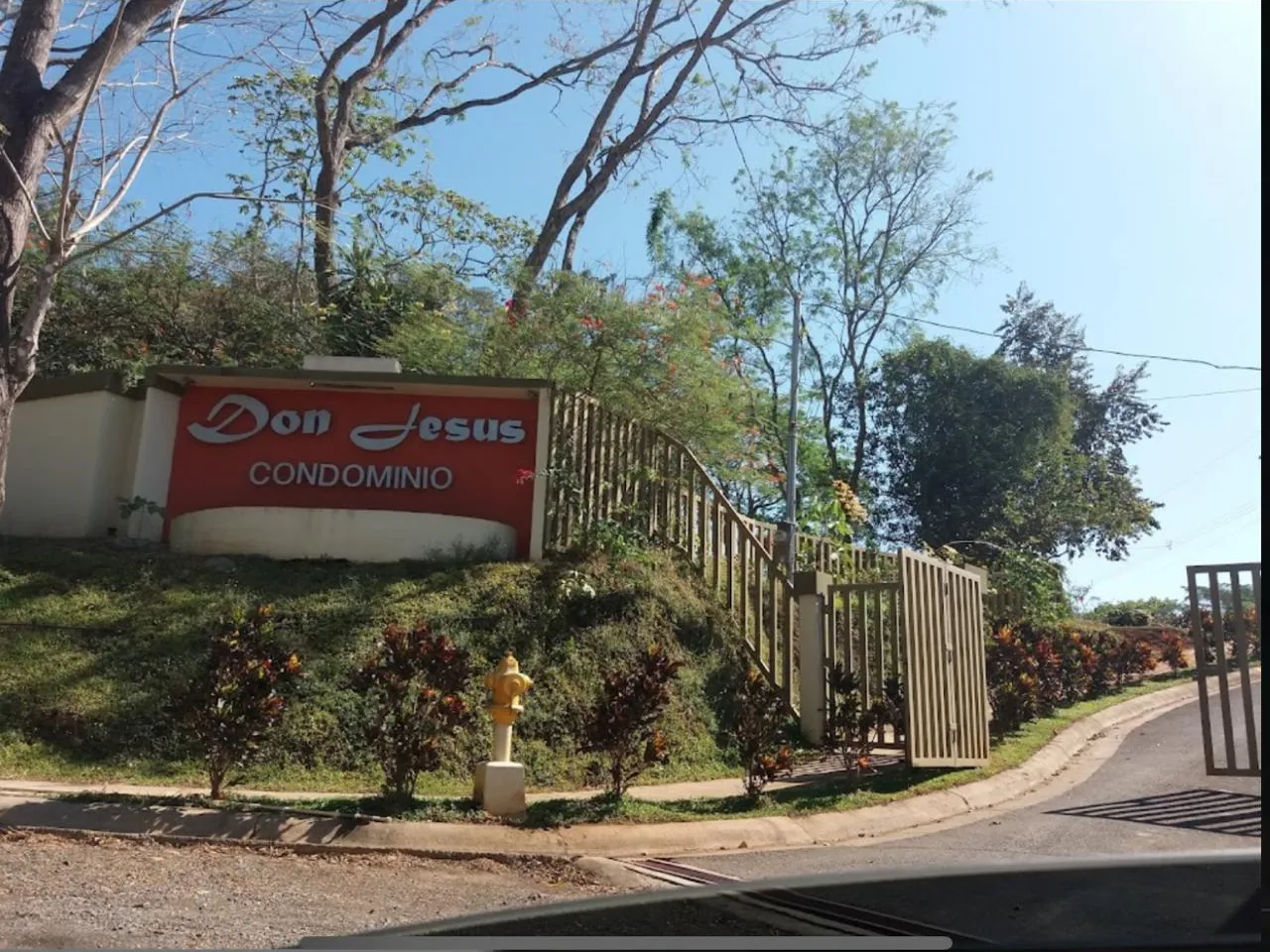 Prime Lot for Sale: 30 Minutes from the Beach – Peaceful and Growing Rural Area - image 8
