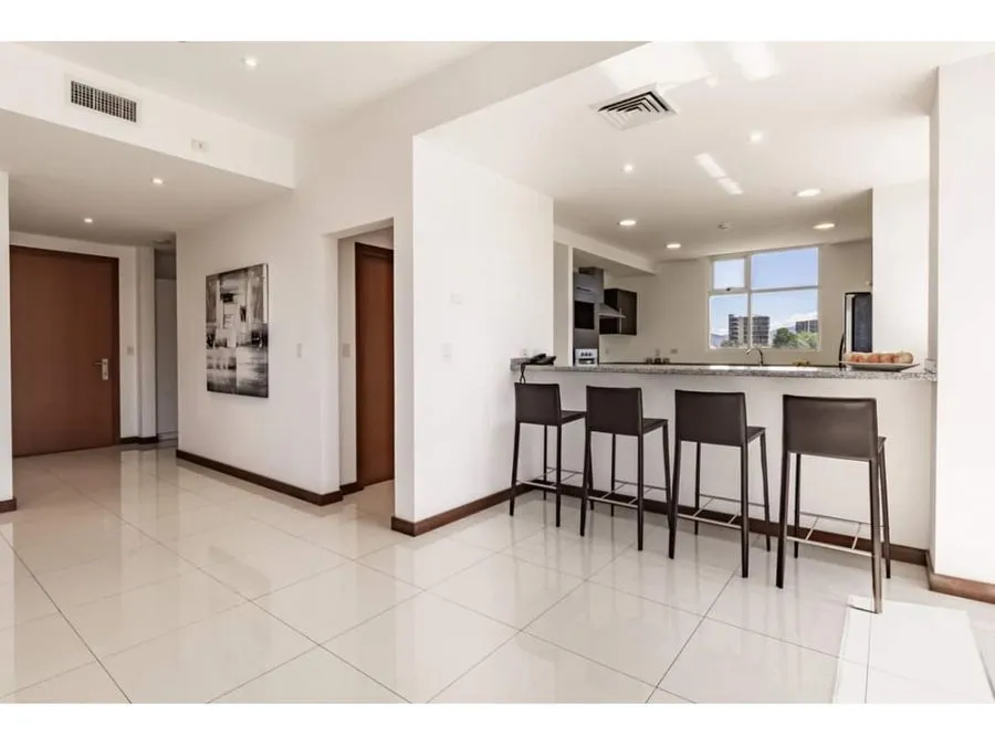 Luxury 3-Bedroom Penthouse in Escazú, San José - image 8