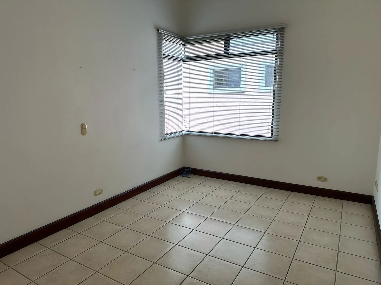 3-Bed Home Town House for rent in Condominium in Santa Ana - image 10