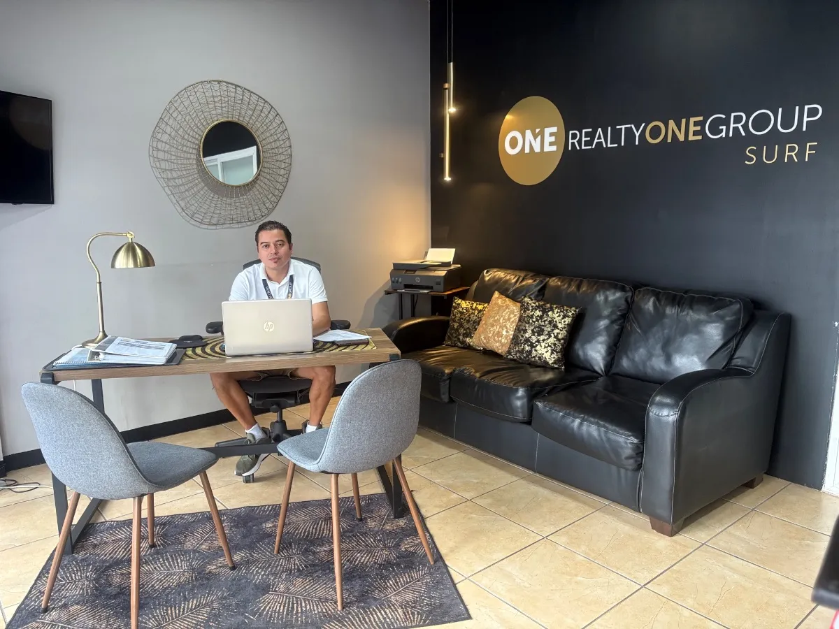 Agent Juan Peraza Vargas gallery image 1