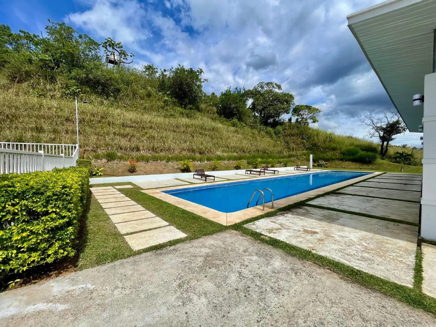 Modern Home in Grecia, Costa Rica - Cond. La Viña - image 3