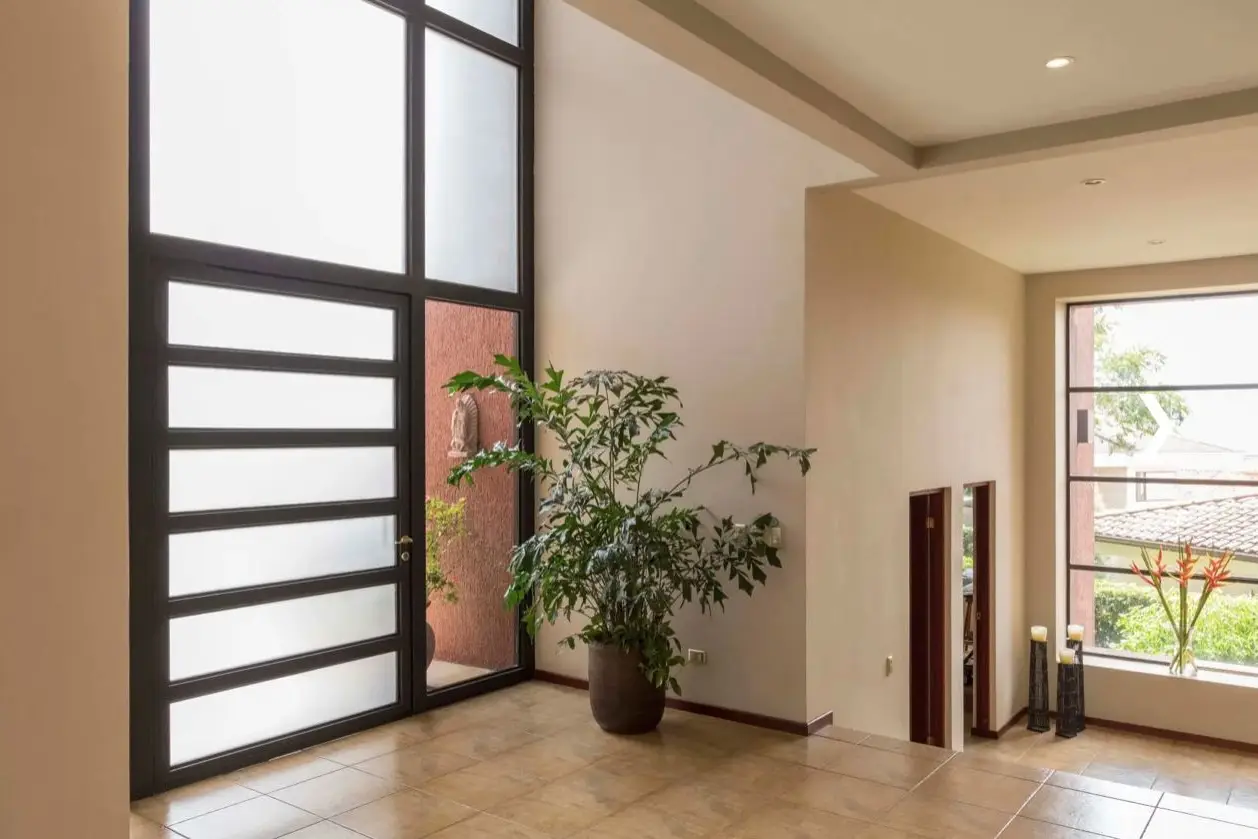 For Rent – Luxury Residence in Alto de Las Palomas, Escazú - image 6