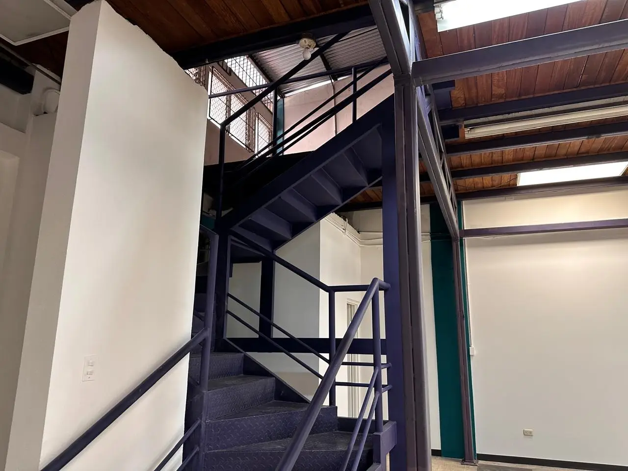 EDIFICIO COMERCIAL DE ALTO IMPACTO EN SAN JOSÉ CENTRO  698 m² de Construcción | Distrito Catedral | Zona ZC-2 - image 7