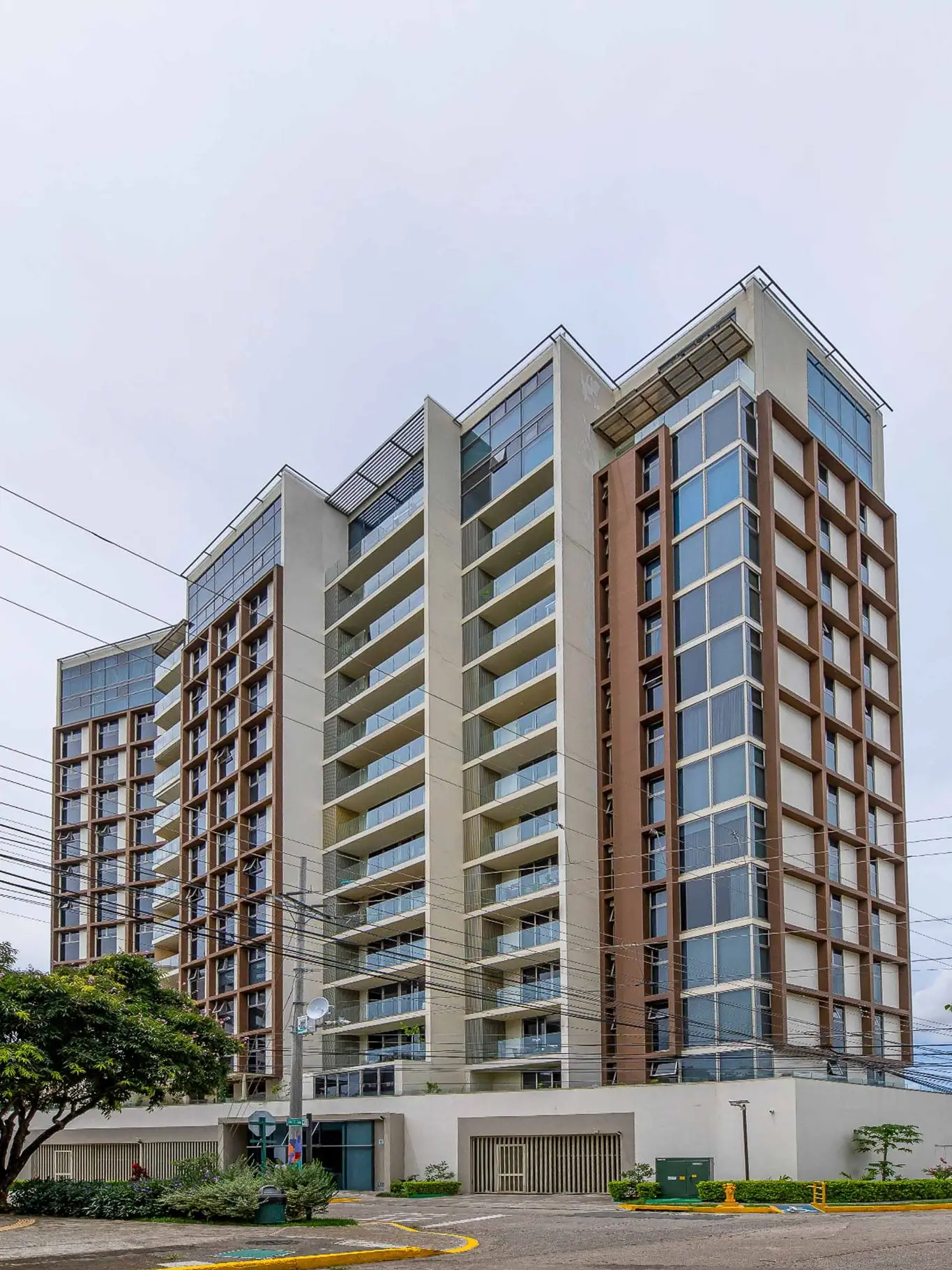 Luxury 3 bedroom Apartment in Nunciatura - image 13