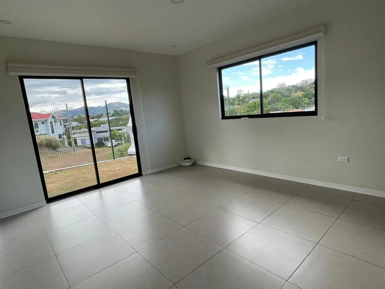 New Modern 3-Bedroom Home in Gated Community, Grecia, Alajuela with Scenic Views - image 10