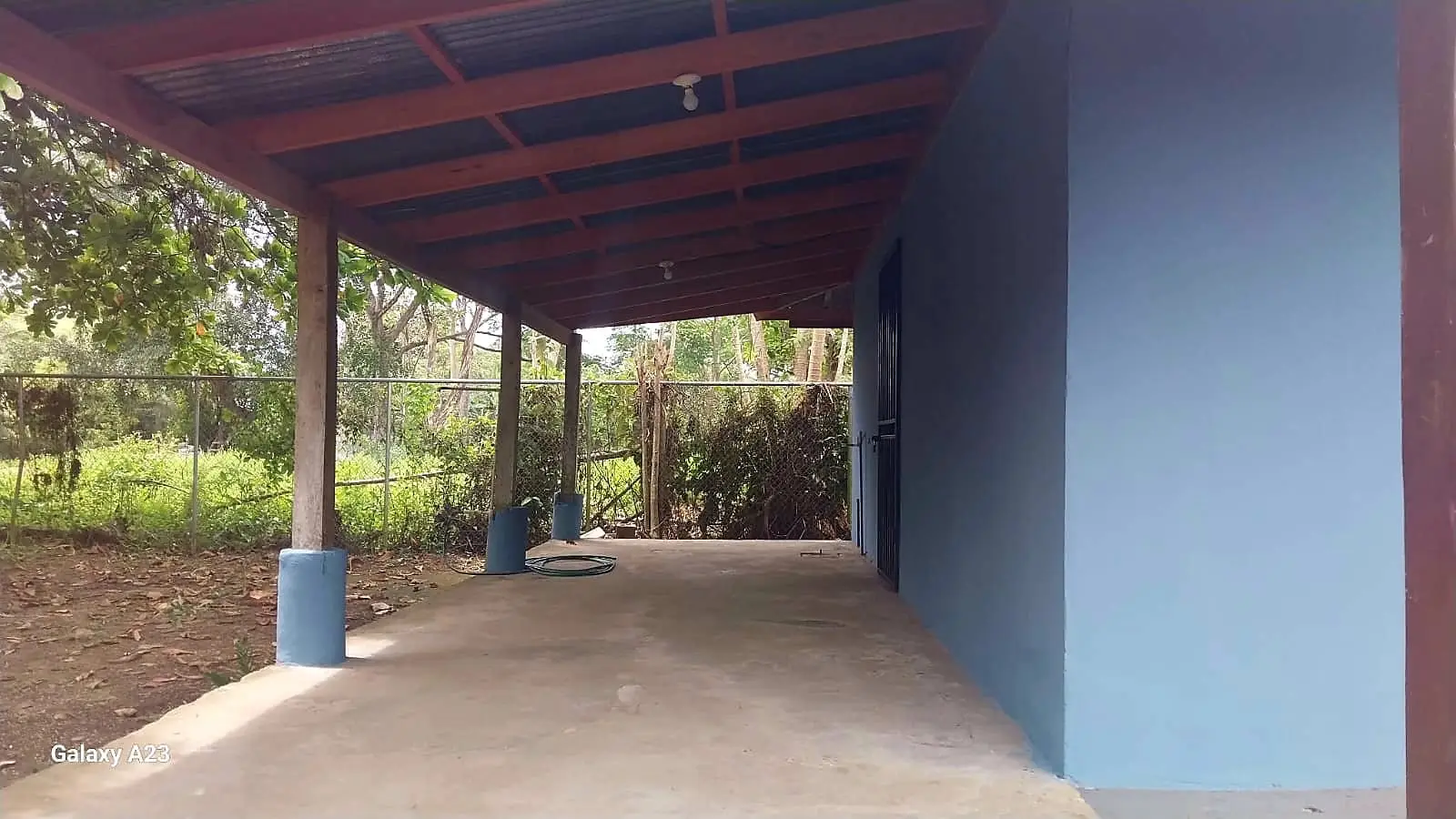 Practical house in Quebrada Amarilla with large land - image 2