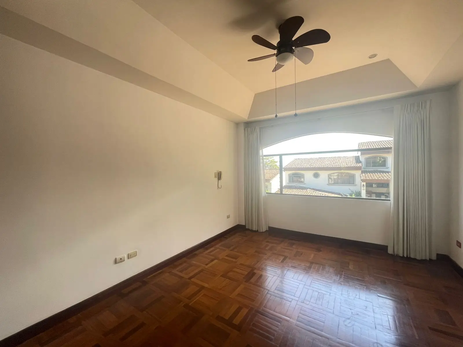 Charming 3-Bed House for Rent in Gated Community - image 15