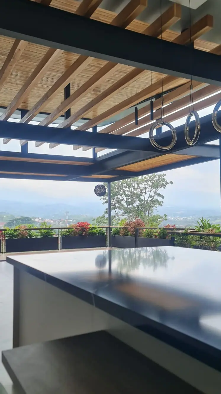 Exclusividad y Naturaleza: Residencia de Lujo con Vistas Panorámicas en Naranjo - image 7