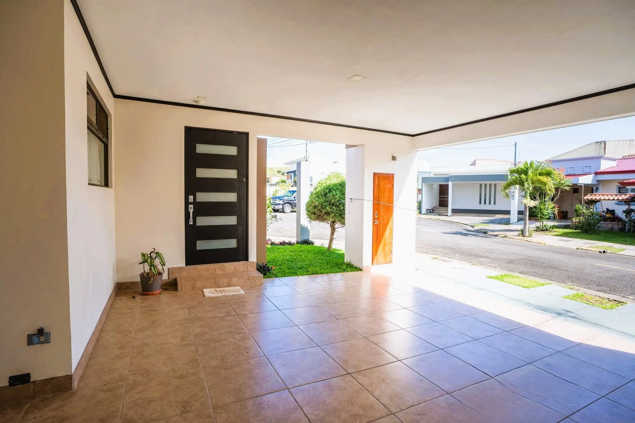 BEAUTIFUL HOUSE FOR SALE IN SAN RAMON, ALAJUELA - image 2