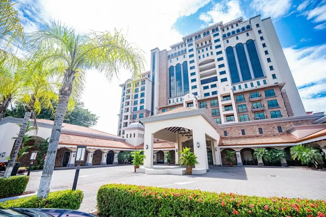 Beachfront Ocean View 1-BR Condo at Croc’s Resort & Casino – Jacó - image 10