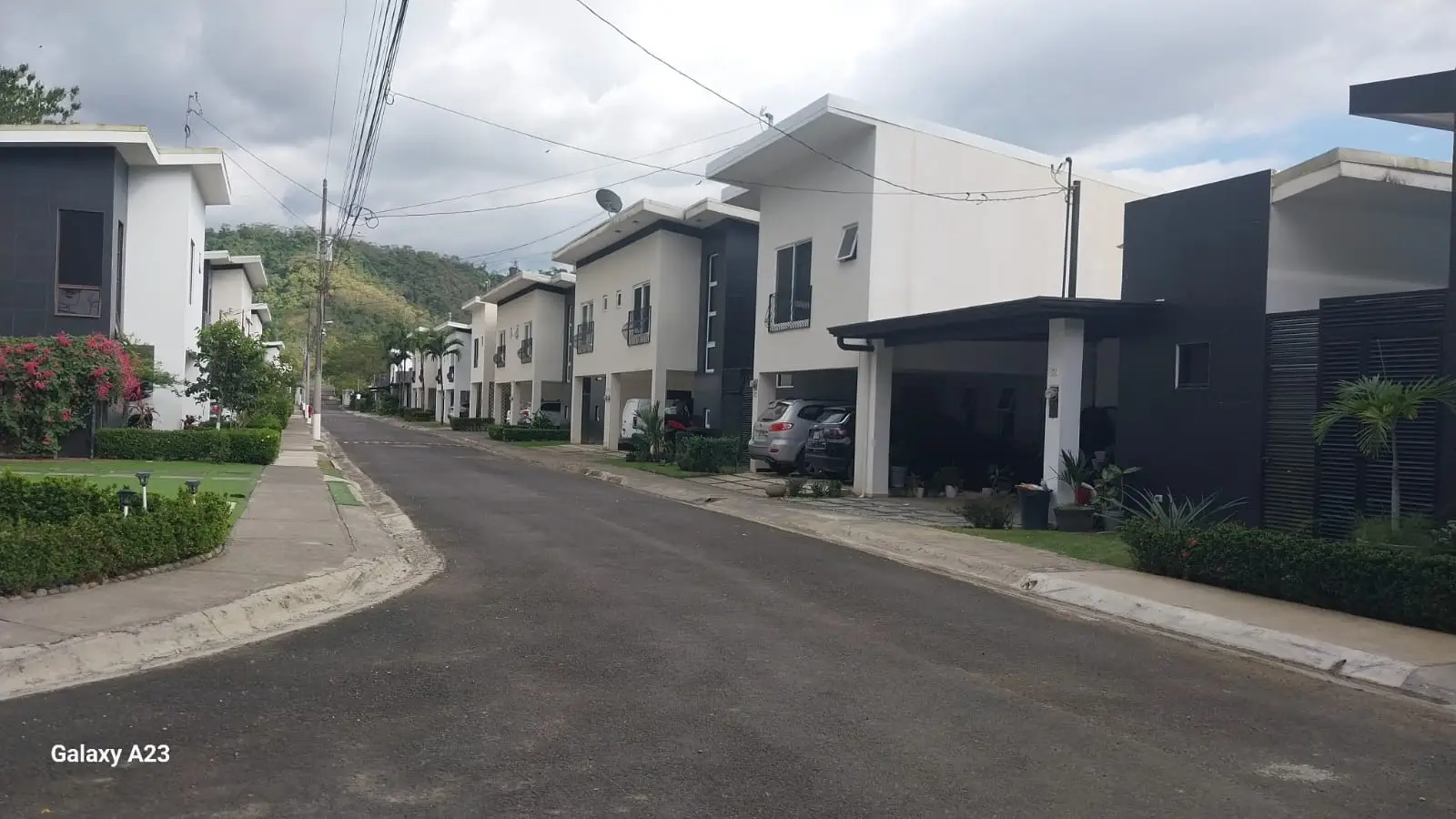 Build Your Dream Home: Prime Lot in Hacienda Verde Jacó Gated Community, Costa Rica - image 2