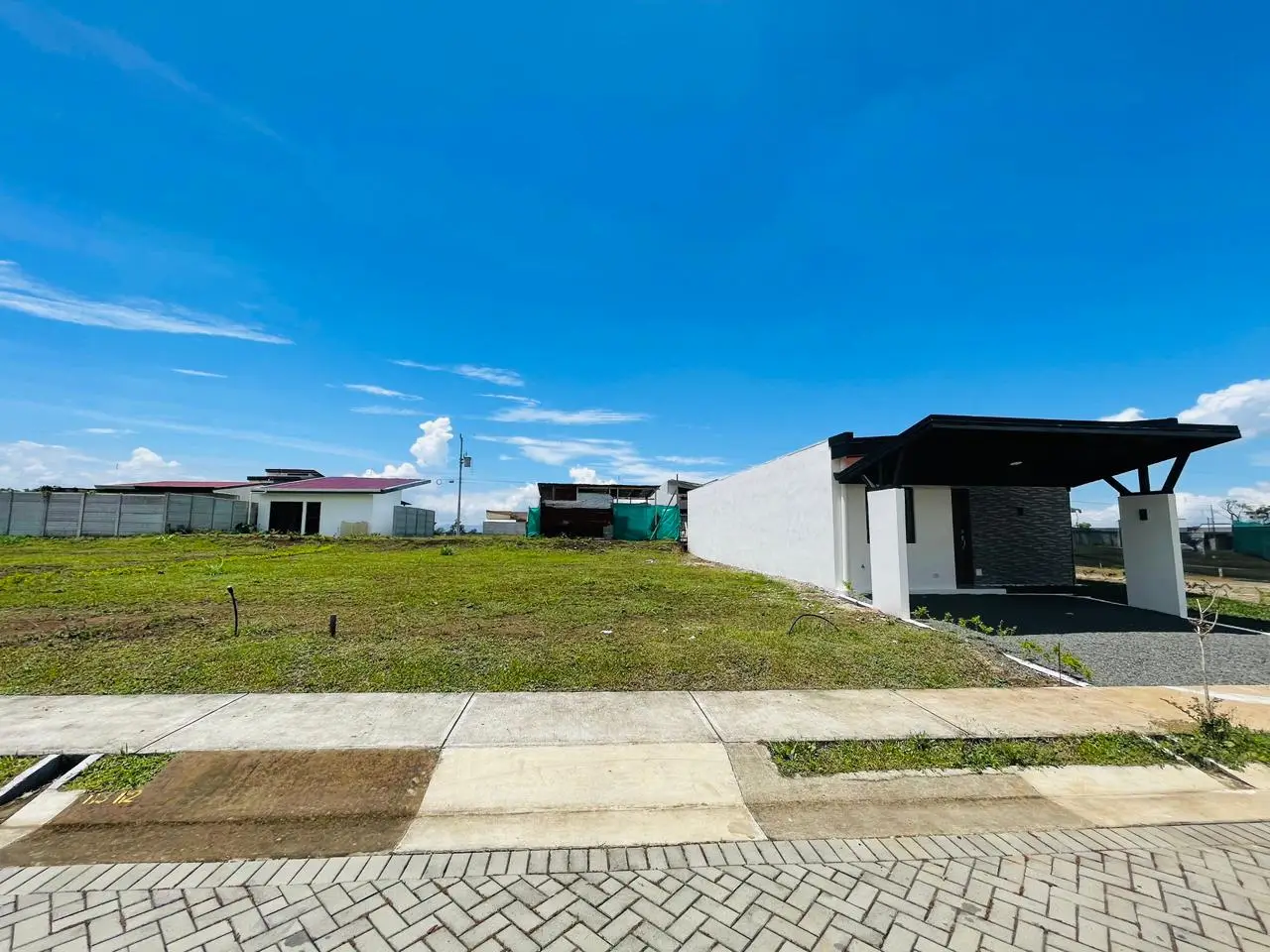 Prime Development Land in Grecia, Alajuela - 160 sqm - image 2