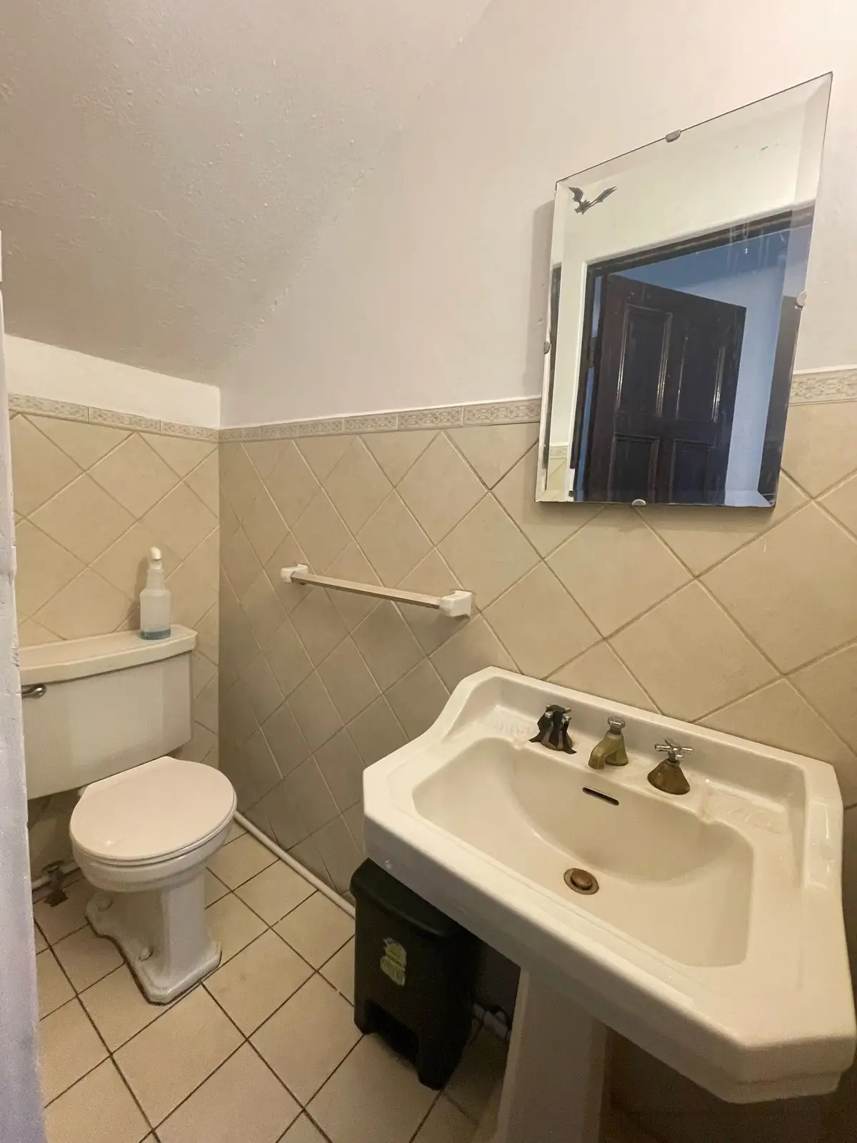 Alquiler Local Comercial Bo. Escalante - image 10