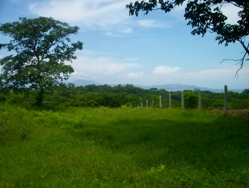 2,027 m² Ocean-View Lot in Guacalillo - image 1