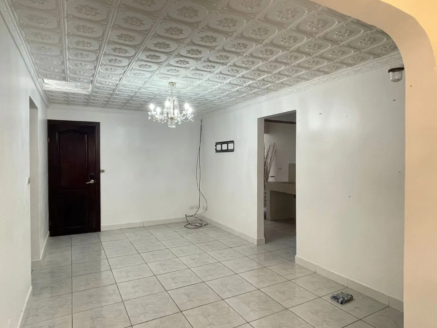 Single Story Home for Sale in La Roma, Pavas - image 6