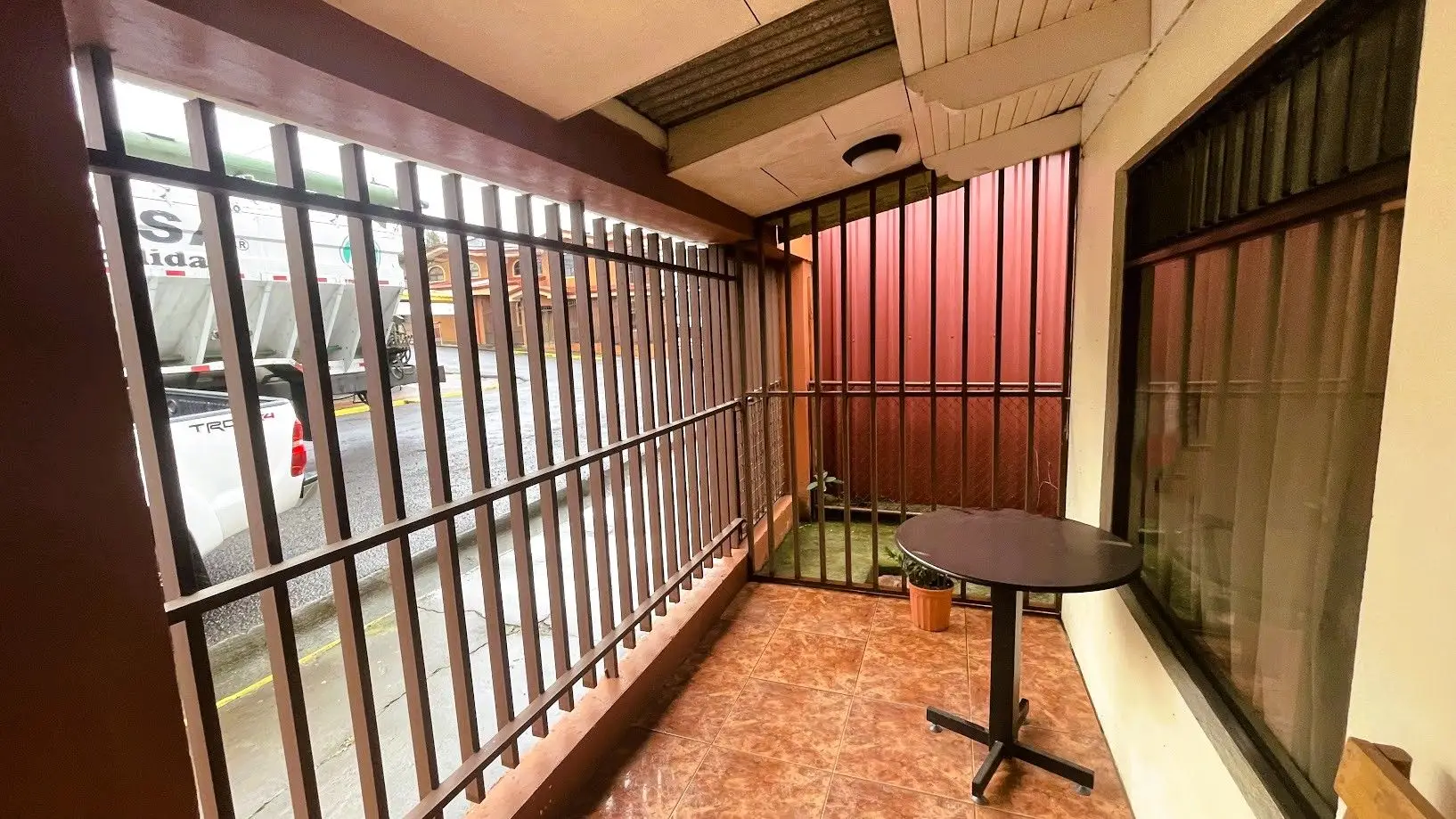 HOUSE WITH COMMERCIAL POTENTIAL FOR SALE IN SAN RAMON, ALAJUELA - image 4