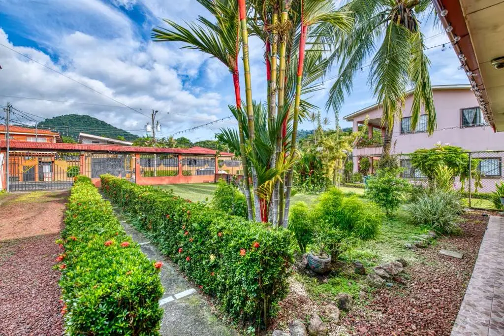 Discover this beautiful property in the heart of Jaco, a home built in the classic Costa Rican style  - image 9
