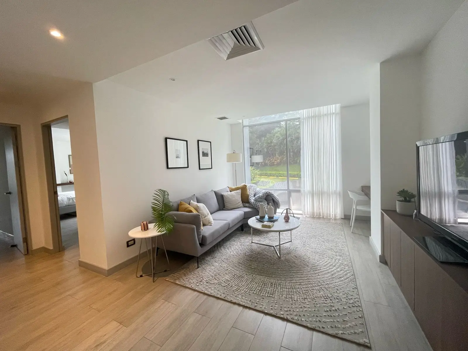 Luxury 3-BR Apartment in Secure Escazú Community - image 5