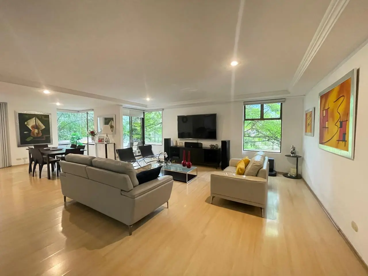 Modern 1-BR Condo for Rent in Escazu's Country Club - image 1